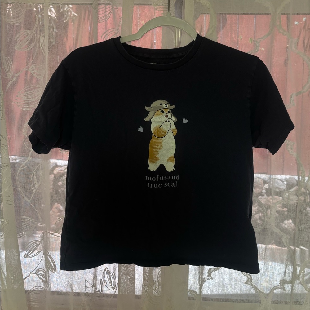 Uniqlo Mofusand True Seal Shirt